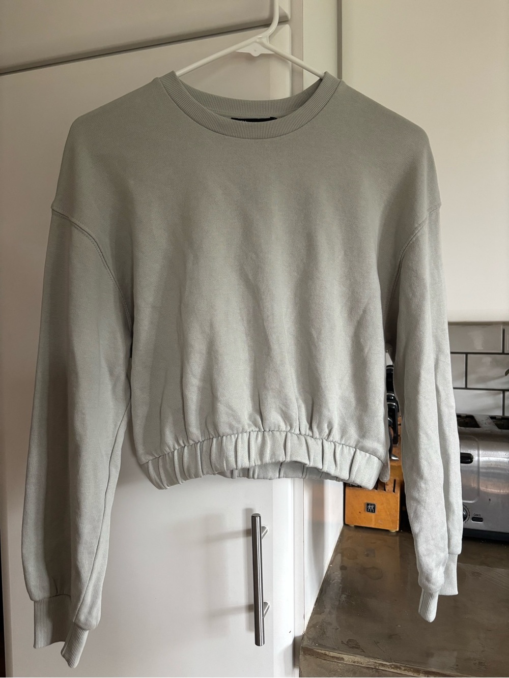 Cropped Crewneck Sweatshirt - Light Gray